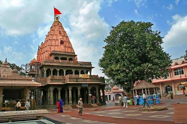 Chaubis Khamba Temple